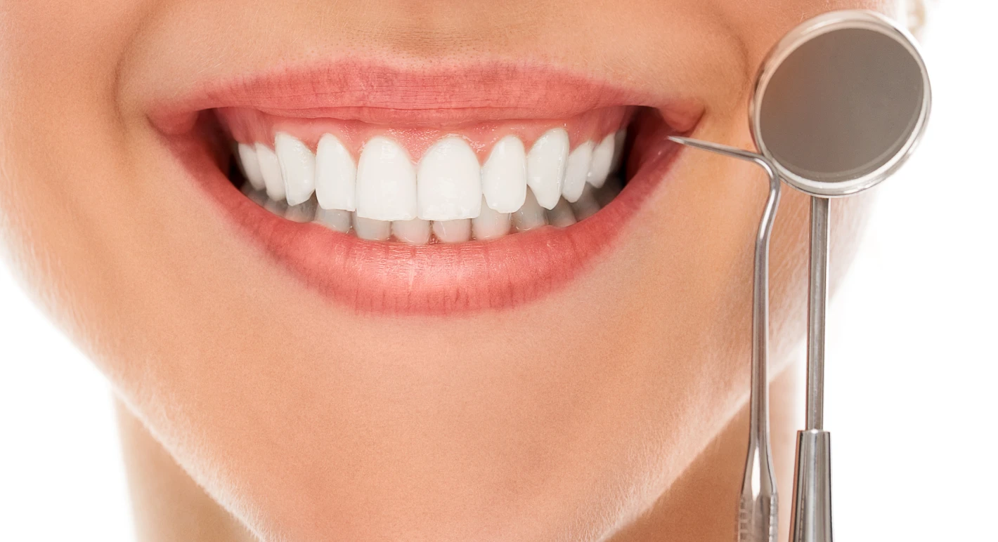 Instruments dentaires et dents naturelles